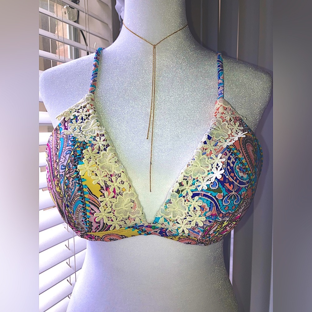 Time & Tru Floral Flower detail  Lace Beads Tassels PushUp Bikini Top Large